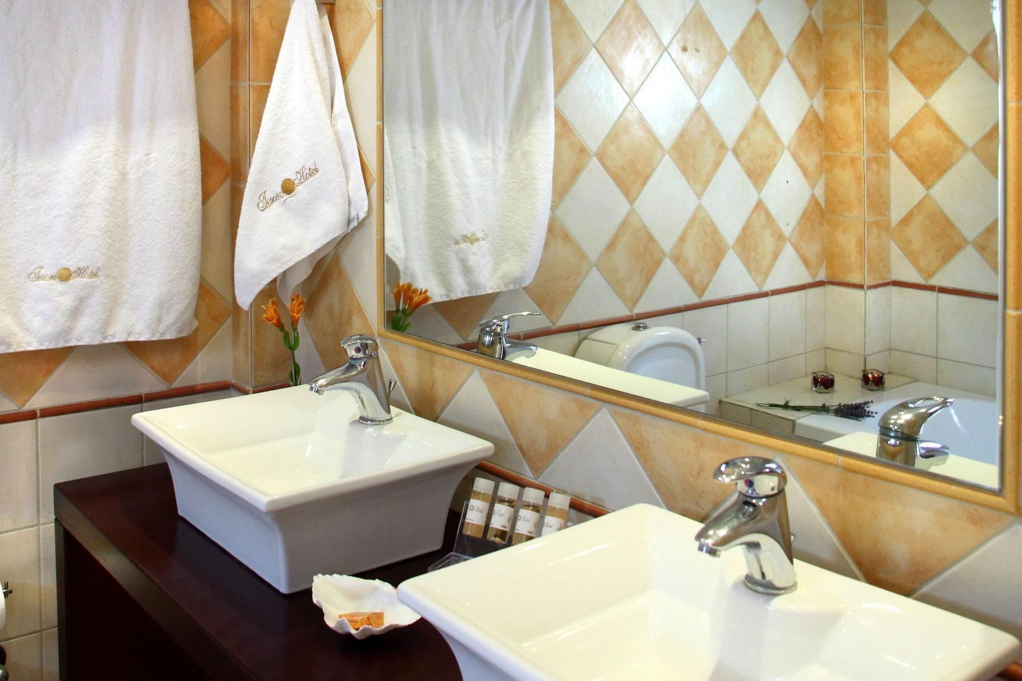 Tesoro Hotel 3*
