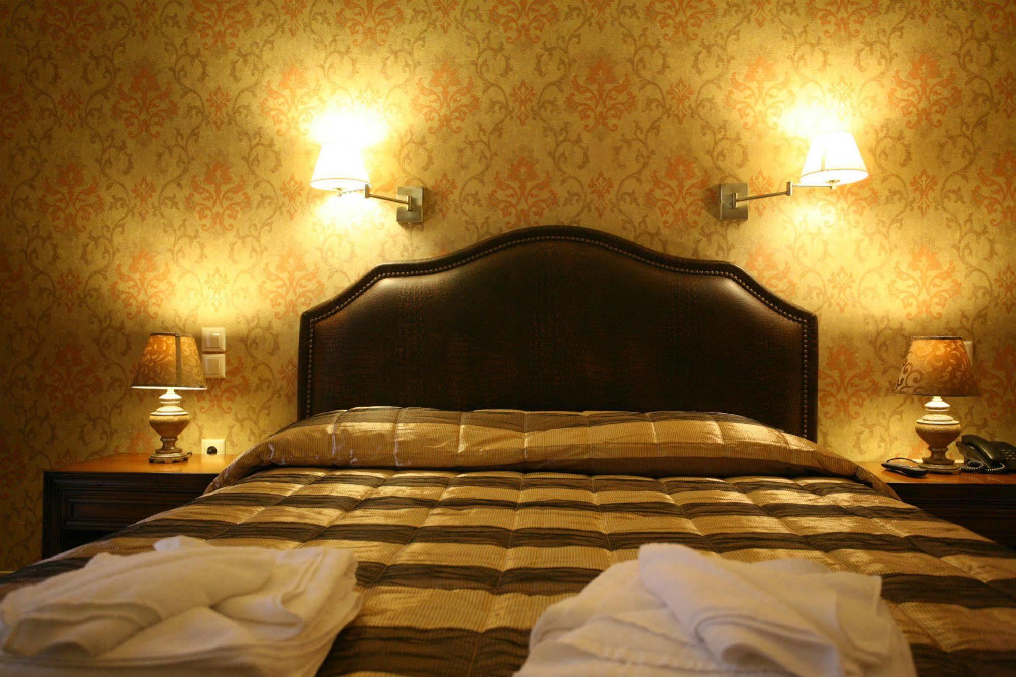 Hotel Tesoro 3*